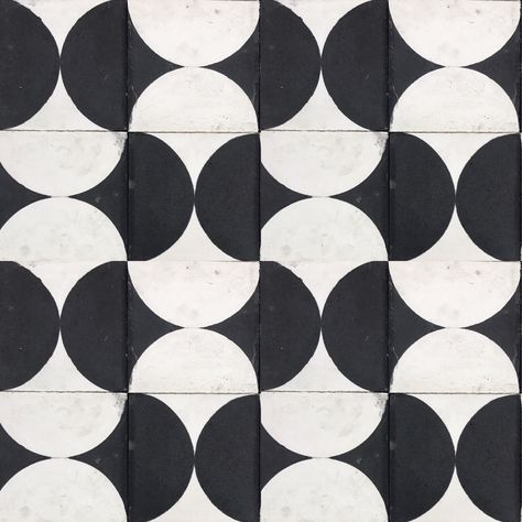 Black And White Floor Tile Bathroom, Singapore Colonial Style, White Moroccan Tile, Marble Floor Pattern, Floor Tiles Texture, White Mosaic Tiles, Materials Board Interior Design, Tropical Painting, White Tile Floor