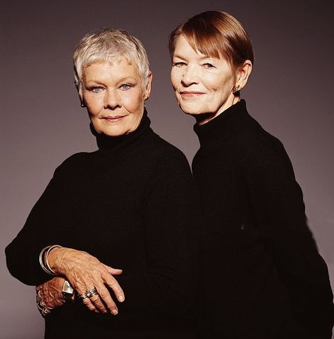 Reveal; Glenda Jackson admitted that she turned down Dame Judi Dench's role as steely spym... Photography Family Studio, Anne Of The Thousand Days, Mama And Daughter, Glenda Jackson, Terry O Neill, Judi Dench, Famous Actors, Stylish Women Fashion, Character Actor