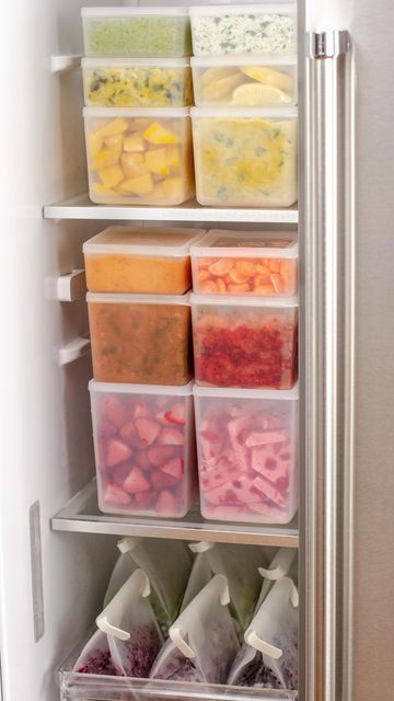 W&P on Instagram: "Meet our NEW Freezer Cubes! 🧊 These tidy, stackable cubes allow you to see what you’re storing so you can save leftovers and batch-cooked meals, while reducing food waste. Plus, the modular design enables you to take advantage of vertical storage space in your freezer for optimal organization. It’s time to make up with your freezer at the 🔗 in our bio!  🎥 @hellonutritarian" Vertical Freezer, Organized Freezer, Deep Freezer Organization, Freezer Organization, Clean Fridge, Fridge Organization, Reduce Food Waste, Vertical Storage, Modular Design