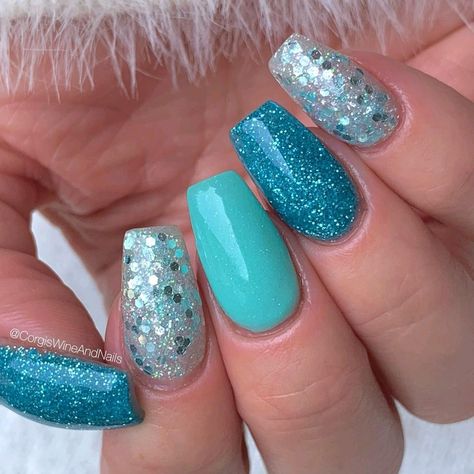 Aqua Blue Glitter Nails, Sparkly Aqua Nails, Mint Green And Blue Nails, Blue And Green Nail Art Designs, March Birthstone Nails, Aqua Glitter Nails, Nail Designs Tiffany Blue, Summer Nails Blue Aqua, Blue Gel Nails With Glitter