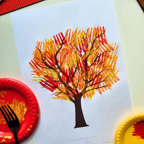 Simple Fall Crafts, Texture Projects, Fun Fall Crafts For Kids, Leaf Crafts Kids, Cool Trees, Boundaries Relationships, Snowy Owl Craft, Fall Tree Craft, Popsicle Stick Crafts For Kids