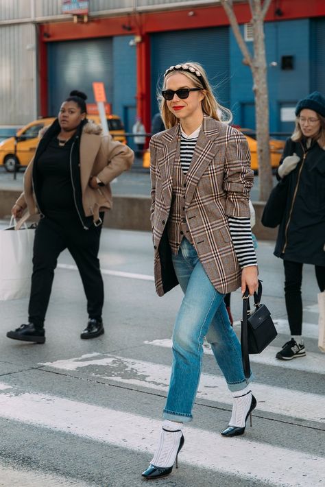 Catch Up on All the Street Style From the First 2 Days of NYFW Leotard Fashion, New York Street Style, Quirky Fashion, Popsugar Fashion, Street Style Chic, New Fashion Trends, Fall Street Style, Fashion Tips For Women, Cool Street Fashion