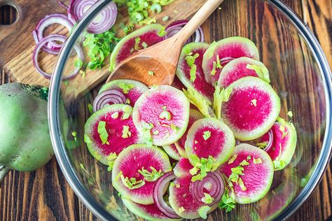 Watermelon Radish Recipe: 4 Ways to Enjoy Watermelon Radish Watermelon Radish Recipe, Ramen Party, Watermelon Radish Salad, Radish Recipe, Mustard Plant, Watermelon Radish, Radish Recipes, Simple Vinaigrette, Radish Salad