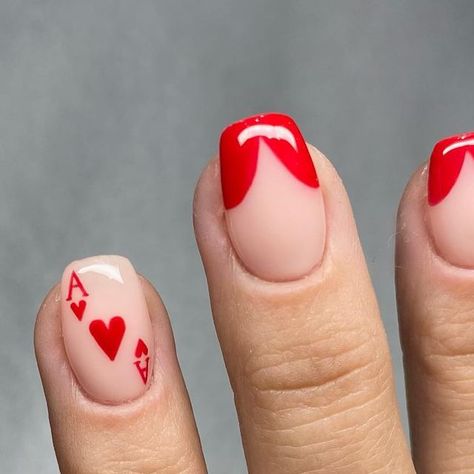 Ace Of Hearts Nails, Queen Of Hearts Nails Designs, Ace Nails, Queen Of Hearts Nails, Vegas Nail Art, Hearts Nails, Belle Nails, Gel Polish Designs, Valentines Nail