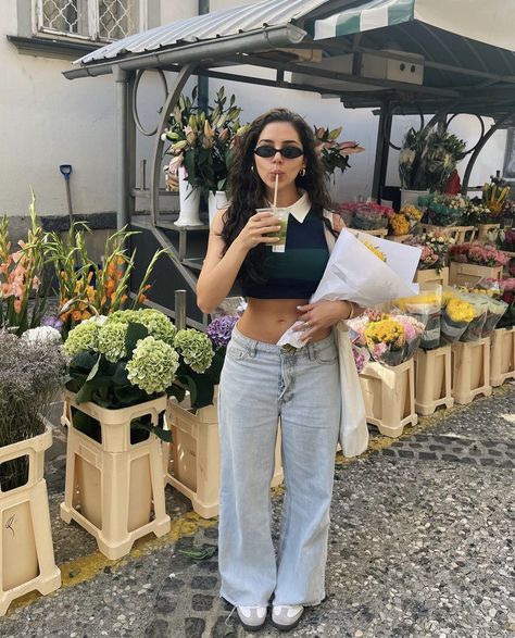 Amanda Diaz, Aesthetic Pose, Body Aesthetic, Ig Girls, Hair Clothes, Girls Summer Outfits, Summer Instagram, Women Photography Poses, Instagram Girls