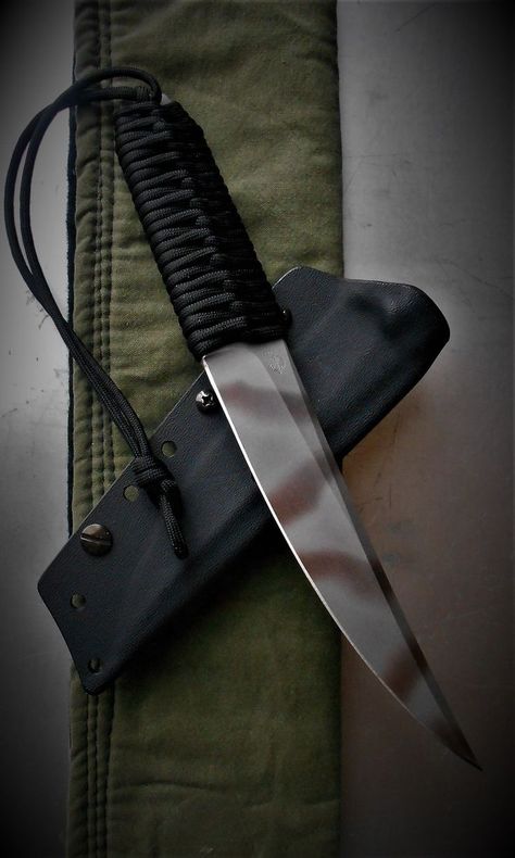 Strider Knives, Knife Design, Navy Seals, Hunting Knife, Survival Gear, Axes, Everyday Carry, Swords, Pocket Knife