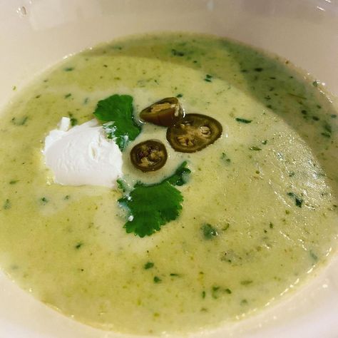 Cream Of Jalapeno Soup, Poor Man Soup, Jalapeño Soup, Creamy Jalapeno, Low Carb Soup, Cuisine Recipes, Chili Recipes, Soup And Salad, Chicken Broth