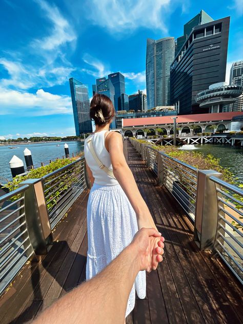 Singapore Photography Couple, Singapore Couple Photoshoot, Singapore Photoshoot Ideas, Singapore Couple, Singapore Outfit, Couples Holiday, Singapore Photos, Couple Pic, Holiday Photography