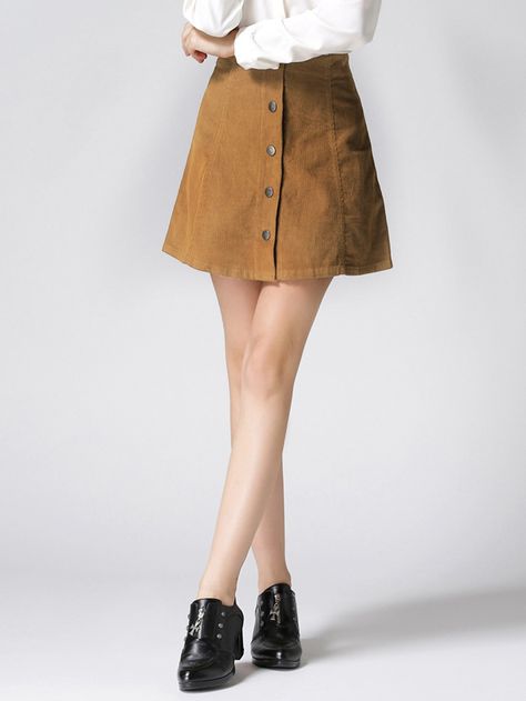 Khaki Skirt Outfit, A Line Skirt Outfits, Skirt Styling, Skirt Outfit Summer, Sailor Moon Fashion, Moon Fashion, Frock And Frill, Slim Skirt, Khaki Skirt