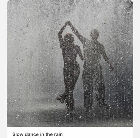 Couple In Rain, Deep Love Quotes, Dream Dates, Dance In The Rain, Art Photography Portrait, Basket Vintage, Phone Screen Wallpaper, Feeling Pictures, Dancing Aesthetic