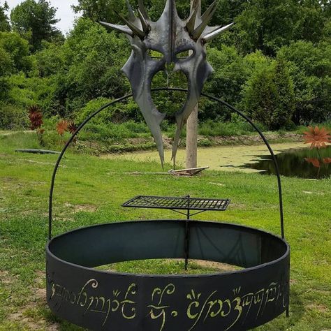 Wicked Lord of the Rings fire pits perfect for the Halloween night Geek Furniture, Lotr Decor, Lord Sauron, Fire Ideas, Fire Pit Ring, Custom Fire Pit, Pool Jacuzzi, Awesome Inventions, Cool Fire