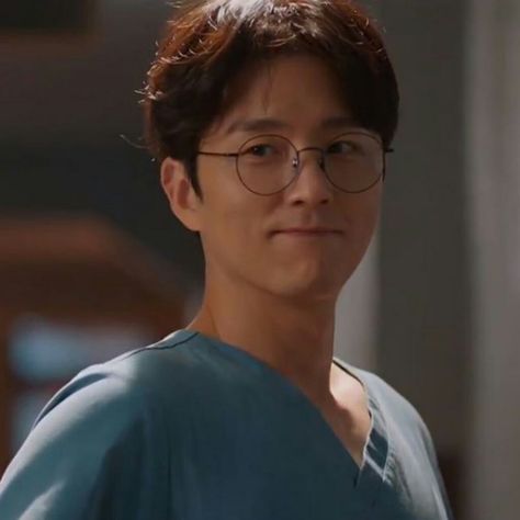 Dr Bae Romantic Doctor, Shin Dong Wook, Dr. Romantic 2, Dr Romantic, Romantic Doctor Teacher Kim, Dr. Romantic, Medicine Student, Millionaire Quotes, Medical Drama