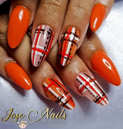 #anaranjado de La Casita De TONES @lacasita_tones #galliner de Nails Acrylic Dreams PR Acrylic Dreams PR @acrylic_dreamspr #josenailshairstyleandmakeup #nailsofinstagram #nailsaddict #nailsart Orange Plaid Nails, Fall Thanksgiving Nails, Plaid Nails, Nails 2022, Orange Plaid, Nails Acrylic, Fall Thanksgiving, Art Designs, Nail Art Designs