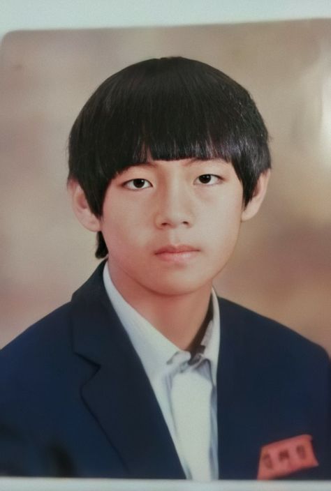 Bts School, Bts Predebut, V Bta, Childhood Photos, Taehyung Funny, Kpop Funny Bts, Korean Couple, Old Video, First Love Bts