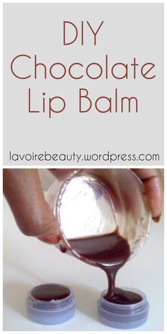 Home made Chocolate Lip Balm Chocolate Lip Balm, Diy Lip Balm Recipes, Diy Chocolate, Lip Balm Recipes, Diy Lip Gloss, Homemade Lip Balm, Overnight Beauty, Diy Kosmetik, Lip Scrubs