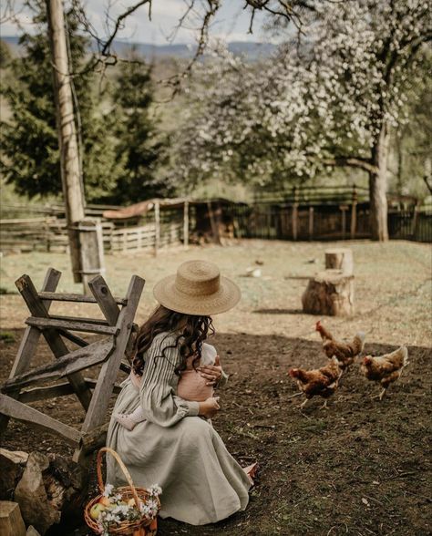 Homesteading Photoshoot, Farmhouse Wife Aesthetic, Cottagecore Newborn Photos, Farm Lifestyle Simple Living, Natural Lifestyle Aesthetic, Cottage Core Photography, Homestead Asthetic, Homestead Photoshoot, Bangs Photoshoot