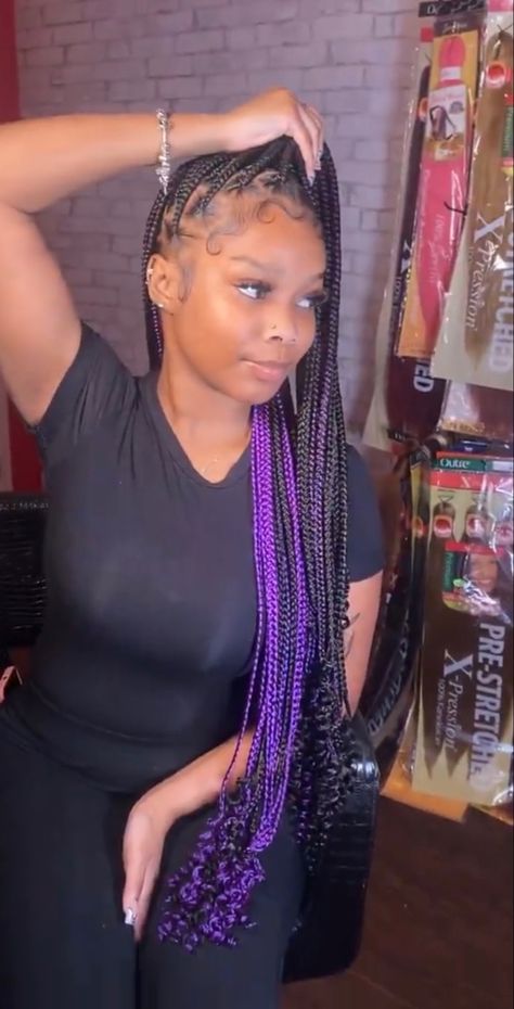 Knotless Braids Hairstyles With Curls And Color, How To Do Knotless Braids With Curls, Black Knotless With Color, Knotless With Color In Back, Purple Peakaboo Braids, Black And Blue Knotless Braids Peekaboo, Pikaboo Braids With Curls, Peakaboobraids Purple And Black, Purple And Black Peekaboo Braids