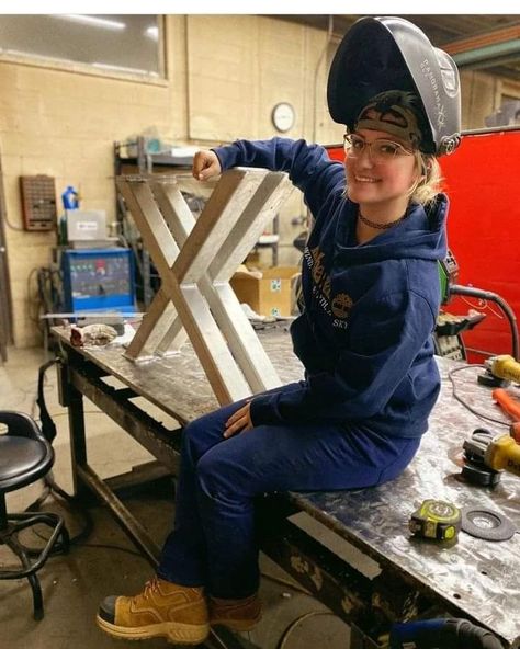 Female Welder, Woman Welder, Womens Welding Gear, Welder Girlfriend, Women Welder Pictures, Welding Women, Welding Aesthetic Girl, Women Welder, Girl Mechanics