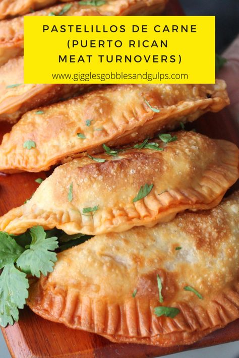 Healthy International Recipes, Pastellios Recipe, Meat Turnovers, Latin Dishes, Recetas Puertorriqueñas, Baked Breakfast, Spanish Foods, Puerto Rican Cuisine, Puerto Rican Dishes