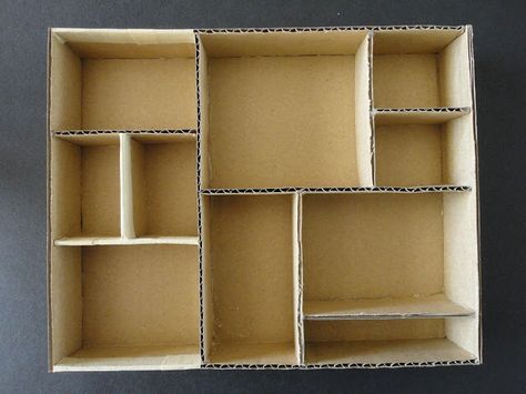 Shadow Box Kunst, Buku Diy, Diy Karton, Karton Design, Shadow Box Picture Frames, Military Shadow Box, Box Picture Frames, Diy Shadow Box, Cardboard Box Crafts