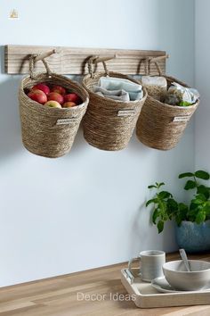 Hanging Vegetable Basket, Boho Kitchen Table, Kitchen Storage Baskets, Boho Farmhouse Kitchen, Modern Boho Kitchen, Boho Style Kitchen, 3 Baskets, Boho Kitchen Ideas, Kitchen Wall Storage