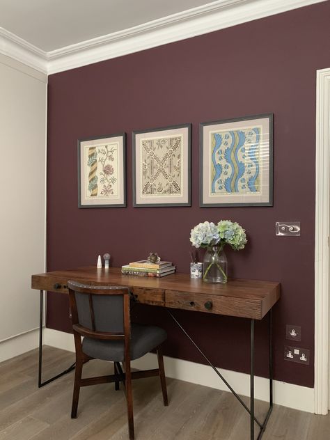 Burgundy Home Office, Burgundy Accent Wall, Plum Accent Wall, Memphis House, Maroon Walls, Vino Color, Burgundy Walls, Color Palette Interior Design, Moody Living Room