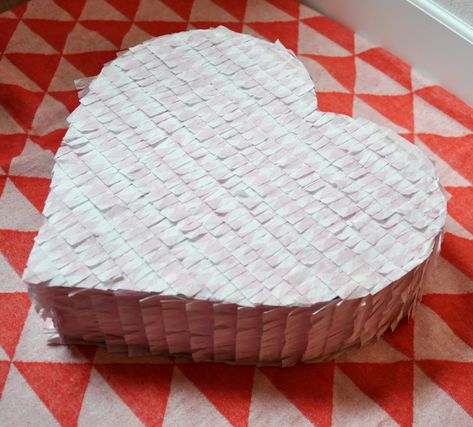 pinata_3 Heart Piñata, Heart Pinata, Wedding Pinata, Pinata Diy, Pearl Anniversary, Diy Pinata, Diy Heart, Mom Party, Heart Themed