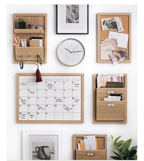 Entryway Calendar Decor, Room Calendar Ideas, Calendar In Kitchen, Small Command Center Ideas, Office Command Center Professional, Office Calendar Wall Ideas, Calendar Wall Ideas, Coffee Table Decor Christmas, Family Calendar Wall