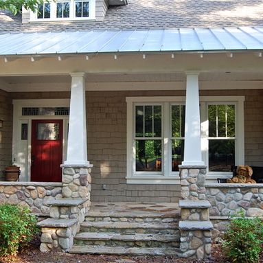 Rock Porch Design Ideas, Pictures, Remodel and Decor Front Porch Stone, Porch Pillars, Craftsman Porch, Veranda Design, Front Porch Columns, Stone Porches, Traditional Porch, Porch Design Ideas, Porch Plans