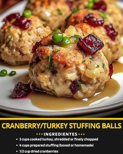 Cranberry Turkey Stuffing Balls, Thanksgiving Food List, Turkey Balls, Xmas Appetizers, Coconut Soup Recipes, Cranberry Turkey, Stuffing Balls, Fall Dinners, Thanksgiving Foods