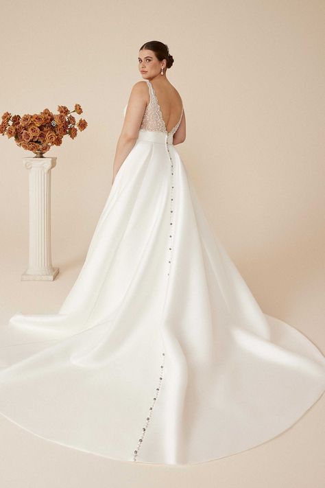 Sabrina Neckline, Most Expensive Dress, Mikado Wedding Dress, Plus Size Ball Gown, Justin Alexander Bridal, Mikado Fabric, Justin Alexander Wedding Dress, Plus Size Bride, Silver Embroidery