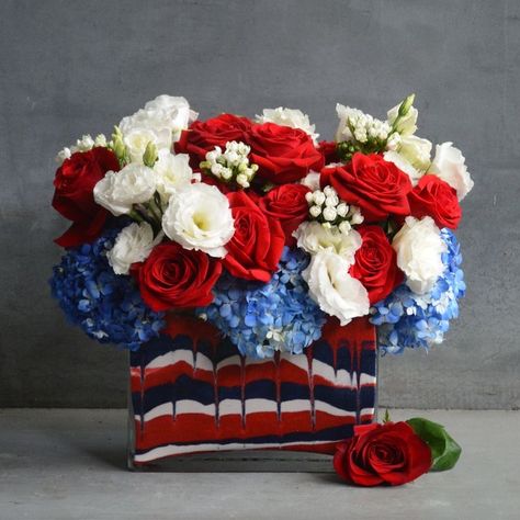 50 Candles, Blue Centerpieces, The American Flag, American Spirit, Hand Body Lotion, Spray Roses, Festive Design, Moon Flower, Blue Hydrangea