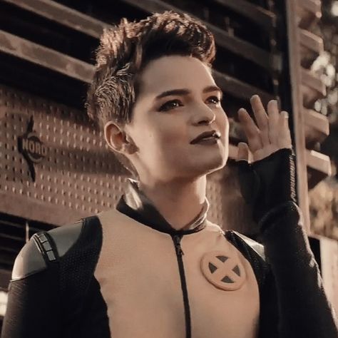 Negasonic X Yukio, Ellie Phimister, Negasonic Teenage, Marvel Pfp, Brianna Hildebrand, Deadpool 2016, Tomboy Haircut, Marvel And Dc Characters, Deadpool 3