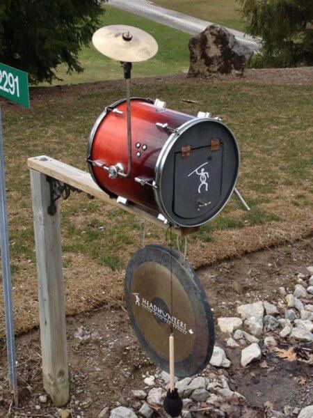 The most creative mailboxes (21 images) — Steemit Diy Letter Boxes, Cool Mailboxes, Music Furniture, Unique Mailboxes, Mailbox Design, Mailbox Decor, Diy Upcycling, Music Decor, Letter Box