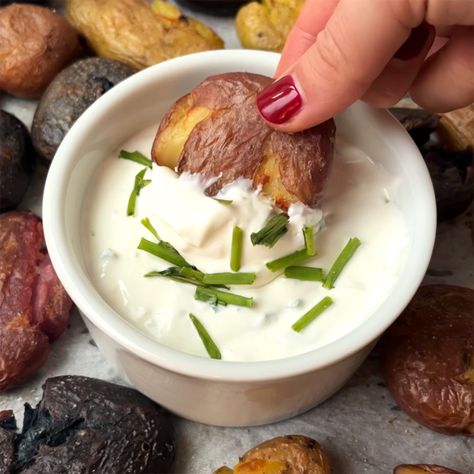 Crispy Smashed Potatoes With Sour Cream & Chive Dip Sour Cream Chive Dip, Dairy Free Sour Cream, Sour Cream Dipping Sauce, Potatoes With Sour Cream, Chive Dip, Garlic Smashed Potatoes, Sour Cream Dip, Crispy Smashed Potatoes, French Onion Dip