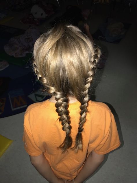 Small pigtail on top of head and divide the hair from the pigtail onto two braids Small Pigtails On Top Of Head, Two Braids, Hair Wrap, Braids, Hairstyles, Hair Styles, Hair, Beauty, Plaits