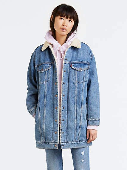 Levi's Lengthened Sherpa Trucker Jacket Levi Sherpa, Levis Sherpa, Sherpa Jean Jacket, Trucker Jacket Women, Sherpa Trucker Jacket, Winter Ootd, Denim Vests, Baggy Denim, Jean Jacket Women