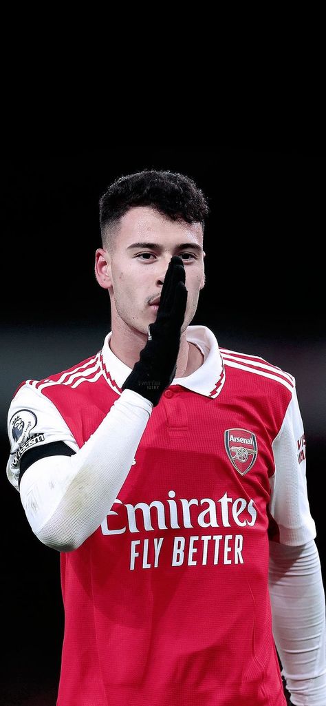 Arsenal Fc Players, Gabriel Martinelli, Arsenal Fc Wallpapers, Arsenal Wallpapers, Jamie Vardy, Arsenal Players, Arsenal Football Club, Football Icon, Arsenal Football