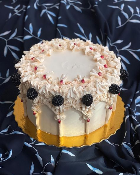 a cake for my grandma’s 85th birthday 🎀🥺🎀 pomegranate orange cardamom chiffon soaked in three milks, maple roasted walnut hazelnut praline, saffron whipped cream, caramelized honey italian meringue buttercream ✨ Wedding Cake With Pomegranate, Aesthetic Bakes, Birthday Cake Beautiful, Caramelized Honey, Sophia Cake, Italian Meringue Buttercream, Orange Cardamom, Pizza Ideas, Cake Piping