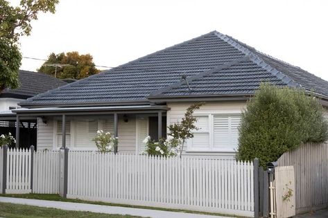 Black Tile Roof House Exterior, Ironstone Roof Colour Schemes, Surfmist Roof Colour Schemes, Grey Friars Roof Colour Schemes, Painted Tile Roof Before And After, Tile Roof, Basalt Roof Colour Scheme, Tile Roof House Exterior Colors, Colorbond Monument Roof