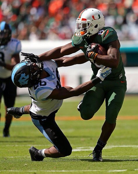 Duke Johnson Jessamyn Duke, Duke University Aesthetic Wallpaper, Dc Duke Thomas, University Of Miami Football, Duke Football, Miami Football, Color Rush, Nfl Football Pictures, Duke University