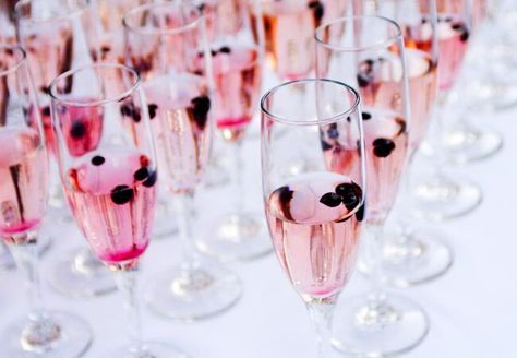 7 Signature Wedding Cocktail Names (and Recipes) Your Guests Will Love | TheKnot.com Catering Drinks, Champagne Recipes Cocktails, Drink Names, Cocktail Names, Signature Cocktails Wedding, Creative Cocktails, Wedding Signature Drinks, Blushing Bride, Champagne Cocktail