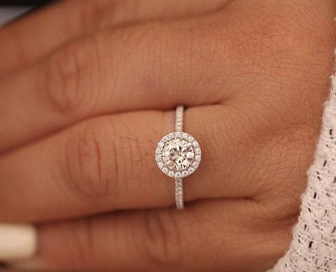 Simple Halo Engagement Ring, Eternity Diamond Band, Gold Ring Diamond, Round Moissanite Engagement Ring, Round Halo Engagement Rings, Gold Diamond Wedding Band, Wedding Rings Halo, Round Engagement Rings, Engagement Ring White Gold