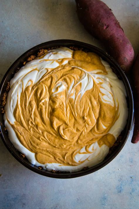 Sweet Potato Pie Cheesecake Swirl, Sweet Patato, Swirled Cheesecake, Fun Cheesecake Recipes, Cheesecake Pie Recipes, Sweet Pot, Sweet Potato Dessert, Sweet Potato Cheesecake, Delish Cakes