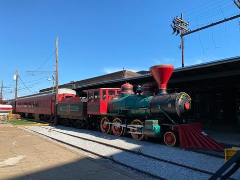 Chattanooga Choo Choo, Atlas Obscura, Chattanooga Tennessee, Roadside Attractions, Train Station, Travel Poster, Summer Vacation, Travel Posters, Places Ive Been