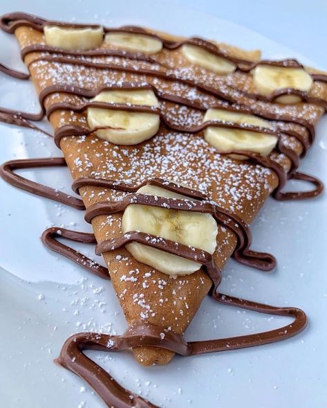 Crepes Aesthetic, Crepe Food, Food Therapy, Easy Snack Recipes, Yummy Comfort Food, Sweet Snacks Recipes, Delicious Snacks Recipes, Fun Baking Recipes, Food Videos Desserts