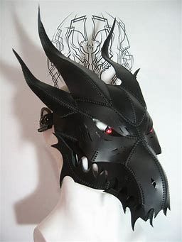 Black Leather Dragon Mask Strange Creatures, Dragon Mask, Mask Art, Leather Mask, Cool Masks, Masks Art, Armor Concept, Gas Mask, Fantasy Clothing