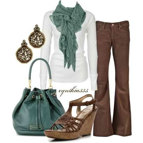 Teal Outfits, Mode Tips, Fall Chic, Mossy Green, Elegante Casual, Fall Outfits For Work, Looks Street Style, Brown Pants, Mode Vintage