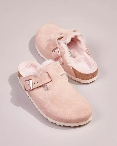 Dollette Shoes, Birkenstock Clog, Birkenstock Clogs, Future Wardrobe, Future Clothes, Pink Girly Things, October 2, Girly Shoes, Aesthetic Shoes