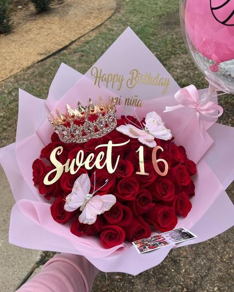 Sweet 16 Bouquet Flowers, Sweet 15 Flower Bouquet, 16 Birthday Flowers, Sweet 16 Flower Bouquets, Sweet 16 Flowers Arrangements, Diy Birthday Bouquet Ideas, Diy Birthday Flower Bouquet, Flower Bouquet Ideas Gift, Bouquet Ideas Gift